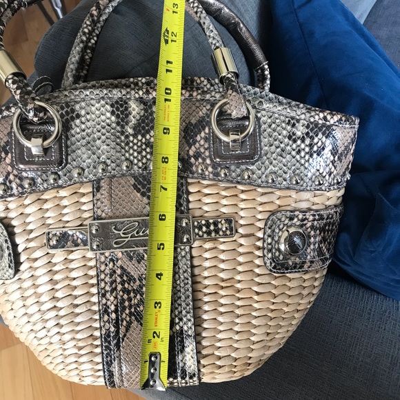 COPY - Guess Straw Bag - Picture 6 of 10